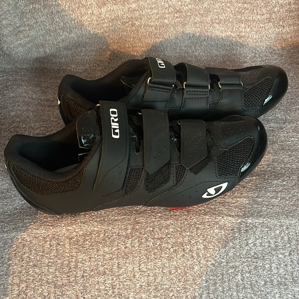 Giro Techne W Womens Spin or Cycling Shoe with MARQUE Cleats - Red Cleat Set